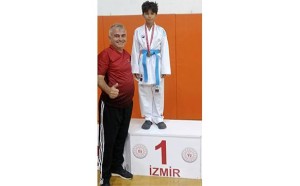 Foçalı sporcudan altın madalya