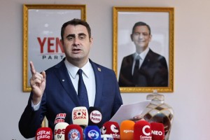 Aliağa’dan üç isim kurucu kadroda