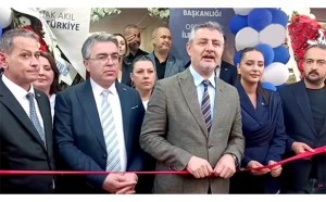 Anahtar Parti ilçe binası açıldı