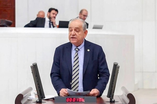 “Geçmişi mumla aratacak bütçe”