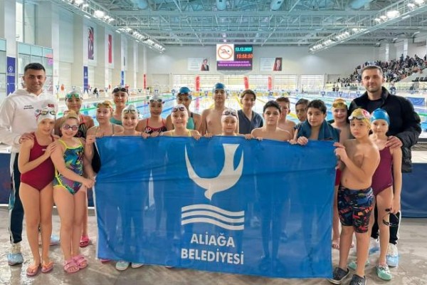 Yüzücüler gururlandırdı