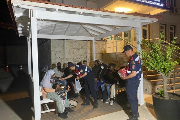 775 düzensiz göçmen yakalandı