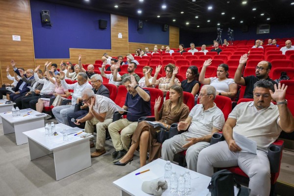 Komisyon üyeleri “Yeni”lendi