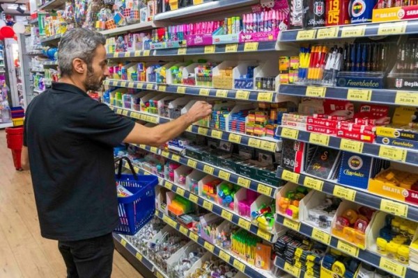 Öğrencilere 48 milyonluk kırtasiye desteği