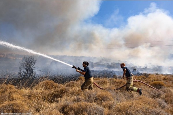Yangın 12 saatte kontrol altına alındı