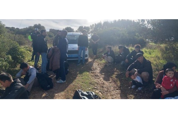 37 düzensiz göçmen yakalandı