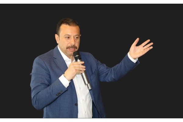 Kaya: “İzmir’i çöp dağlarına mahkûm ettiniz”