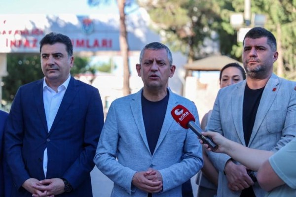 Aslanoğlu ve Soyer'i ziyaret etti