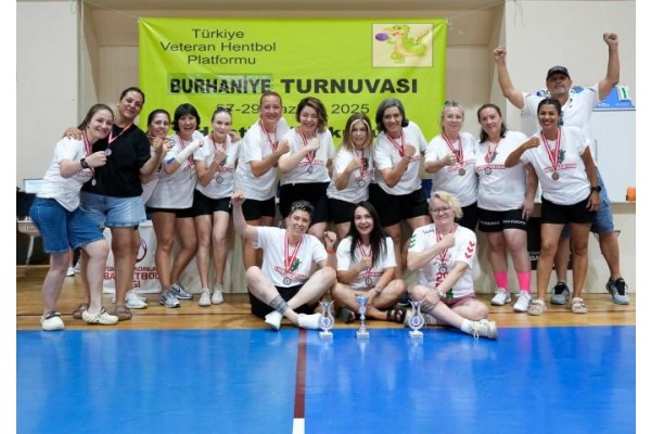 Burhaniye Turnuvası’nı namağlup kazandılar