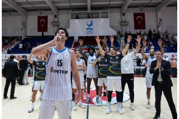 Petkimspor moral kazandı