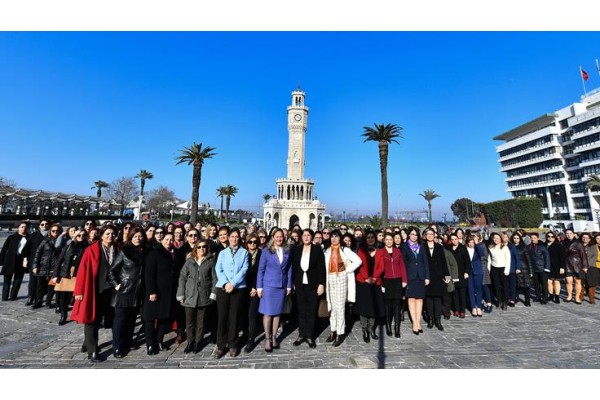 Başlık: İzmir’de Kadın Çalışan Sayısı Artıyor!