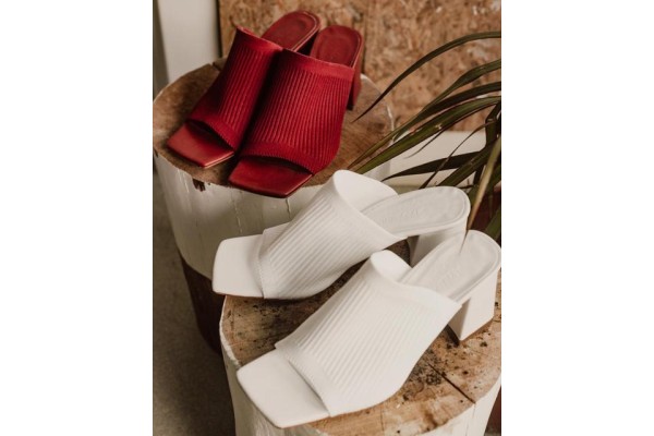 Ayaklarınız Yere Sağlam Bassın