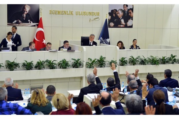 İZMİR’E DEV BÜTÇE