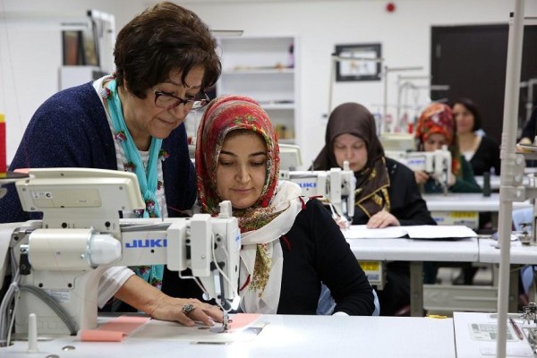 2 AYLIK KURSLA ÖMÜRLÜK MESLEK EDİNİYORLAR