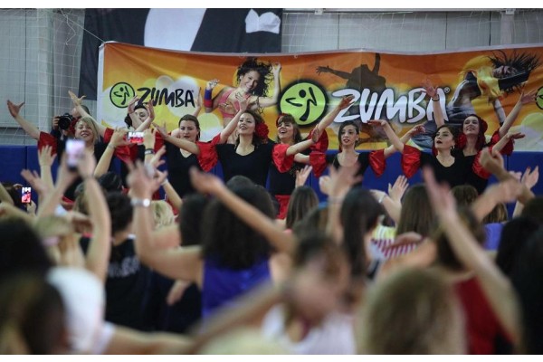 NADİR HASTALIKLARA KARŞI ‘ZUMBA’