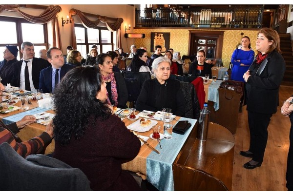 YALNIZ DEĞİLSİNİZ!