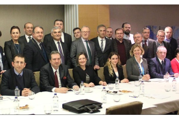 İZMİR TURİZMİ İÇİN EL ELE VERME ZAMANI