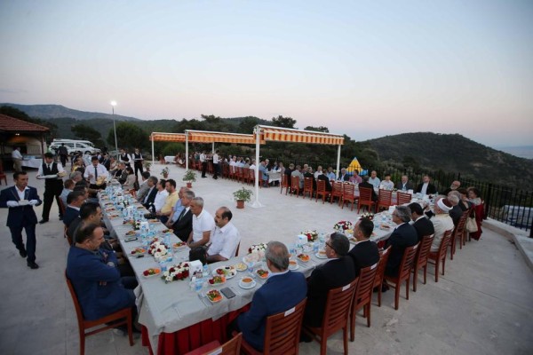 KARŞIYAKA İFTAR SOFRASINDA BULUŞTU