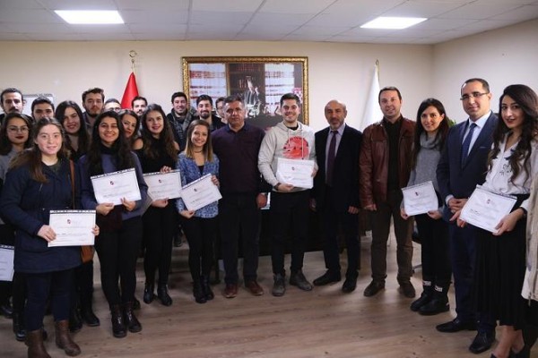 “CV’NİZİ ÖĞRENCİYKEN SÜSLEYİN”