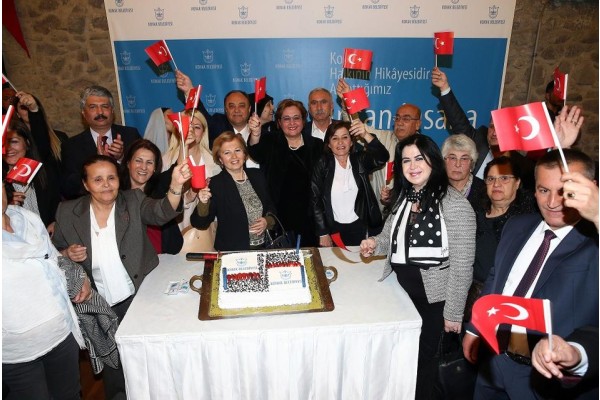 KONAK AİLESİ ÜÇÜNCÜ YILINI COŞKUYLA KUTLADI