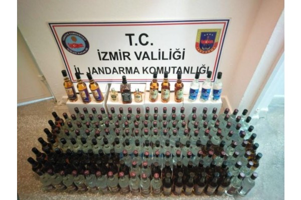 DİKİLİ'DE SAHTE İÇKİ OPERASYONU
