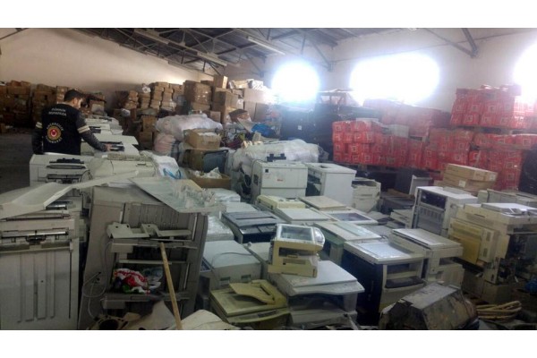 İZMİR'DE KAÇAKÇILIK OPERASYONU