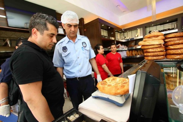 BAYRAKLI’DA FIRINLARA HİJYEN DENETİMİ