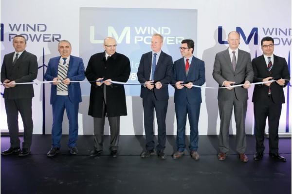 TÜRKİYE'NİN RÜZGARINA GÜVENDİLER