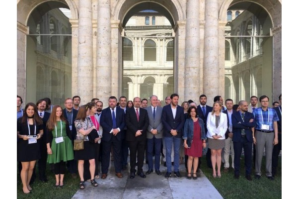 İZMİR'İN PROJESİ DÜNYA VİTRİNİNE ÇIKTI