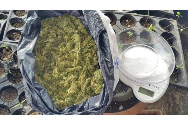 İZMİR'DE UYUŞTURUCU OPERASYONU