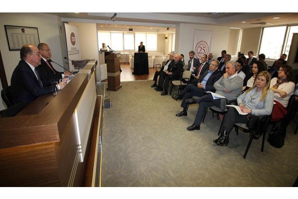 ESİAD ÜYELERİNE ANAYASA DEĞİŞİKLİĞİ ANLATILDI