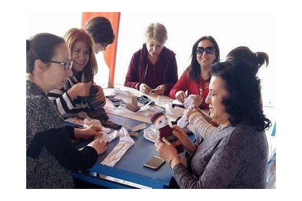 LÖSEMİLİ ÇOCUKLAR İÇİN BEBEK YAPTILAR