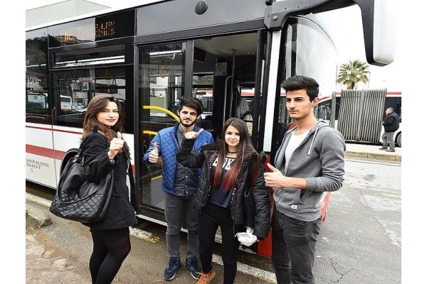 ÜNİVERSİTE ADAYLARINA “ÜCRETSİZ ULAŞIM” JESTİ