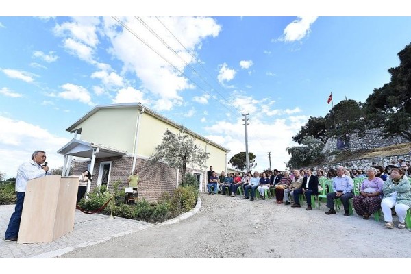 ZEYTİNİN DE OKULU AÇILDI