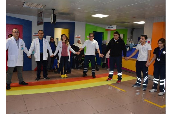 ACİL SERVİSTE MÜZİK YAYINI