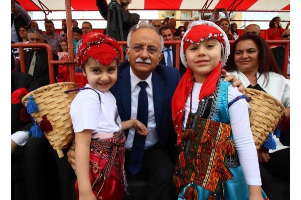 BAYRAKLI’DA 23 NİSAN COŞKUYLA KUTLANACAK