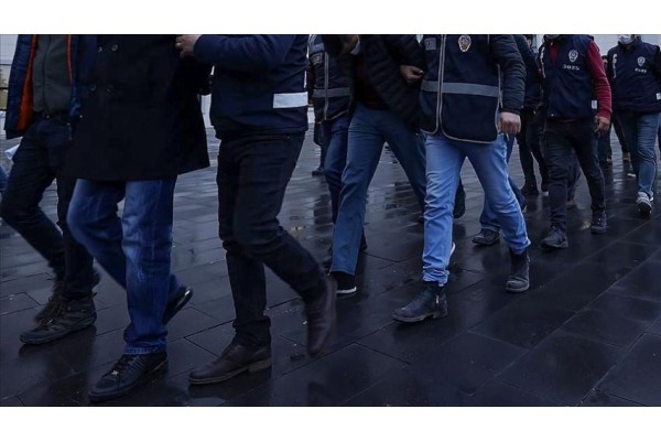 FETÖ OPERASYONUNDA 44 TUTUKLAMA