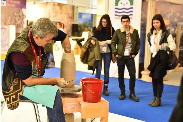 38 BİN KİŞİ ZİYARET ETTİ