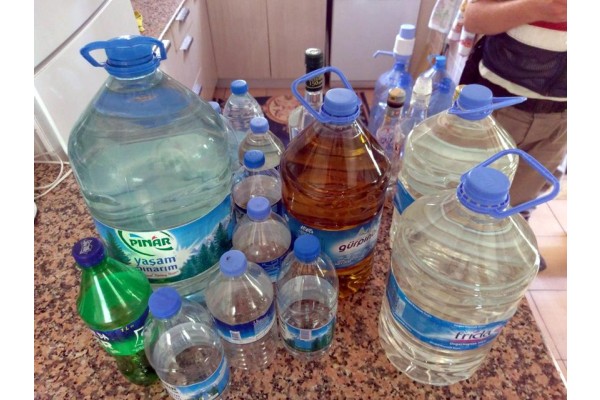 Dikili’de sahte içki operasyonu