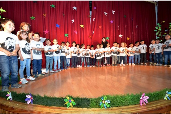 MİNİKLERDEN İNGİLİZCE DRAMA