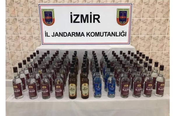 DİKİLİ'DE KAÇAK İÇKİ OPERASYONU