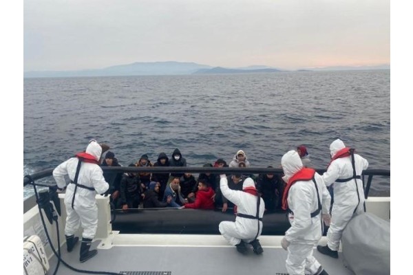 3 BİN 185 DÜZENSİZ GÖÇMEN GERİ İTİLDİ