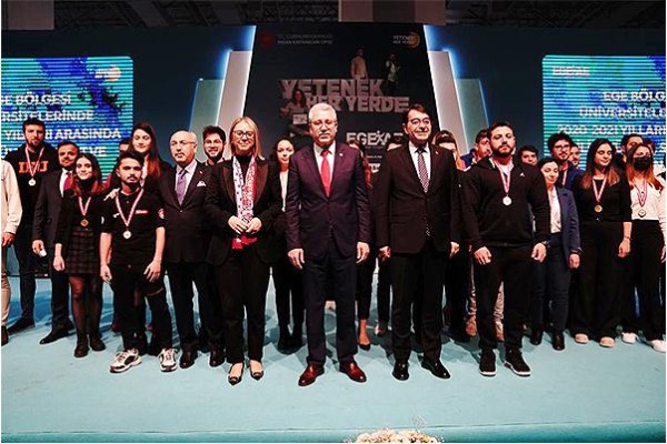 EGE BÖLGESİ KARİYER FUARI AÇILDI