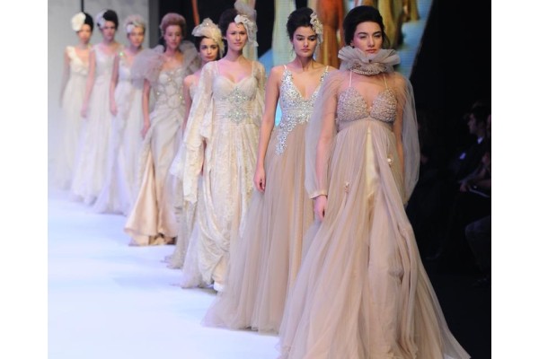 GELİNLİK, DAMATLIK VE ABİYE GİYİM FUARI'NA DOĞRU