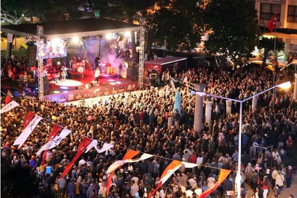 TARİHİ KERMESTE MUHTEŞEM FİNAL