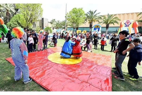 BİR BAYRAM BÖYLE GEÇTİ