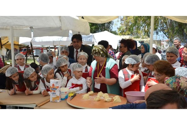 ‘FOÇA YERYÜZÜ PAZARI’ 5. YAŞINI KUTLADI