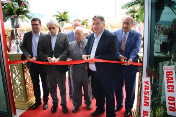 KINIK'TA PLASTİK FABRİKASI AÇILIŞI YAPILDI