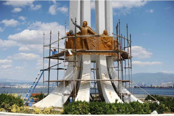 SİMGE ‘ANIT’ YENİLENİYOR