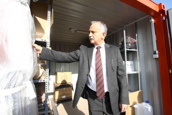 BAYRAKLI’DA DEPREM KONTEYNERİ SAYISI ARTIRILIYOR